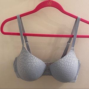 Gently used PINK bra size 36DD baby blue with pink inside